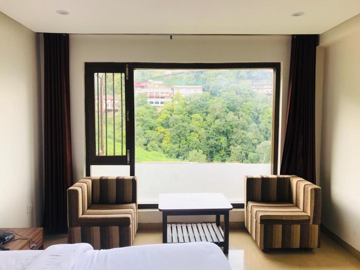 Savoy Residency Hotel Мусори Екстериор снимка